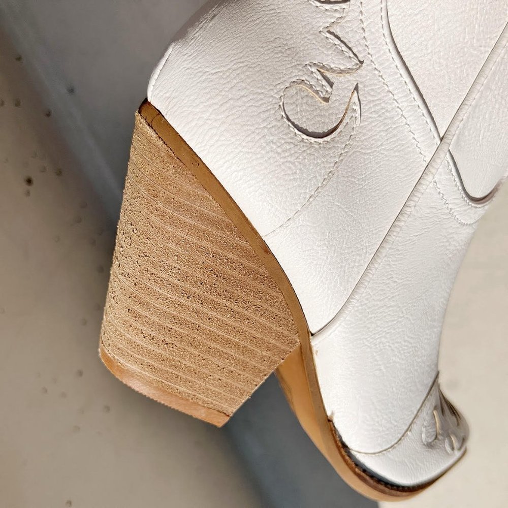 NEW White Western Cowgirl Cutout Applique Pointy Toe Block Heel Mid Calf Boots - Picture 9 of 12